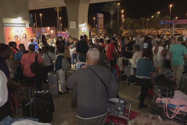 1117 passagers à destination de la Martinique ont été déroutés vers la Guadeloupe - 10/10/2024.