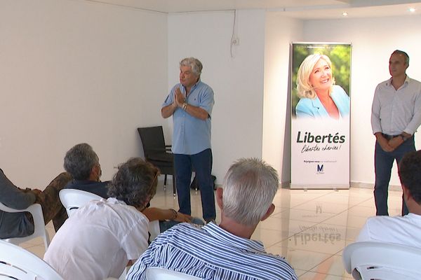 Lancement du comité de soutien à Marine Le Pen en Nouvelle-Calédonie, le 16 février, à Nouméa.