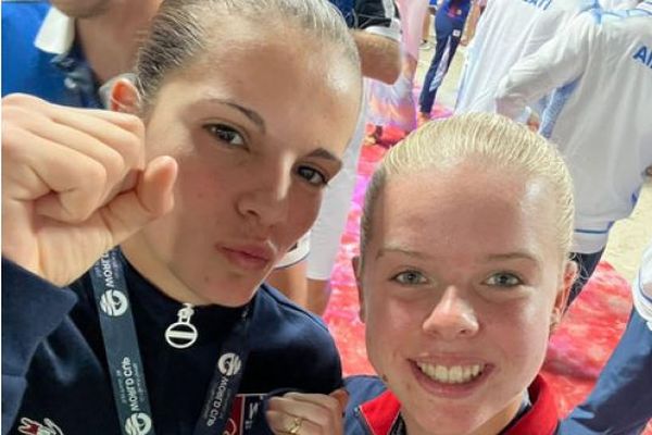 Amélie Thiant et Jade Guindé remportent le bronze avec l'équipe de France Junio de Beach Tennis