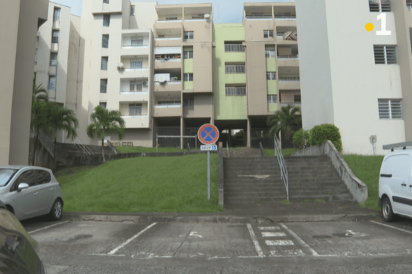 La fusillade a éclaté dans un appartement de la résidence Jambette Caraïbes à Fort-de-France.