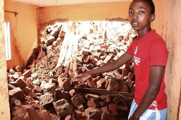 Le mur de soutènement a tué quatre personnes en tombant 2 janvier 2020