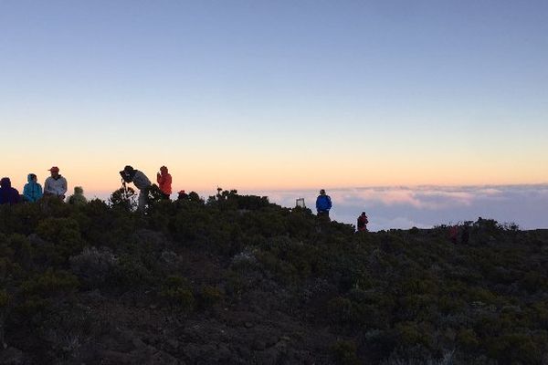 Des admirateurs au volcan