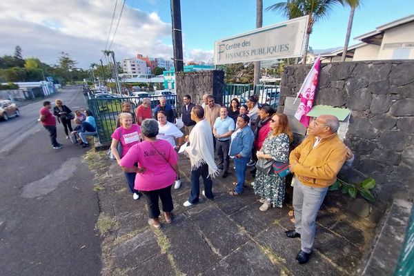 Ce vendredi 28 juin, les agents du centre des impôts de Saint Benoît ont débrayé.