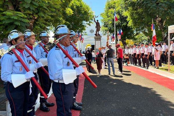 Les sapeurs-pompiers célèbrent la Sainte-Barbe. Plusieurs d'entre eux ont été honorés lors d'une cérémonie protocolaire.