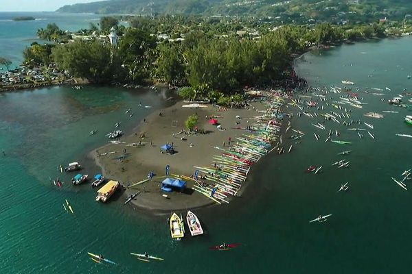 Vue aérienne du site du Te Aito 2018 à Tahiti.