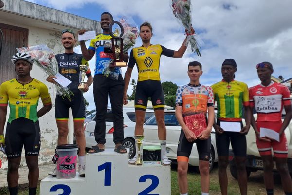 Le cycliste martiniquais Mickaël Stanislas gagne en Guadeloupe (19 février 2023).