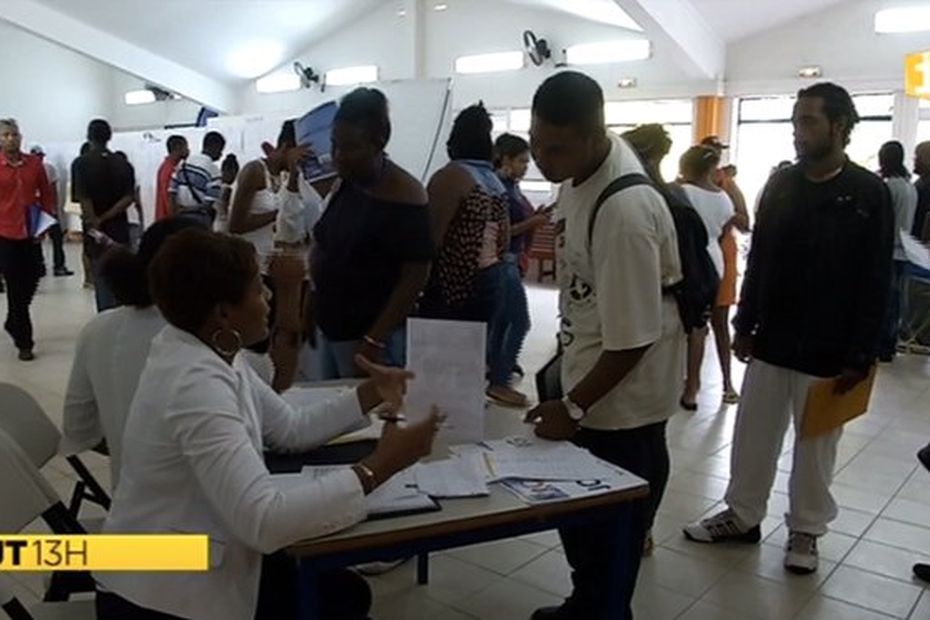 Quelques Minutes Pour D Crocher Un Emploi