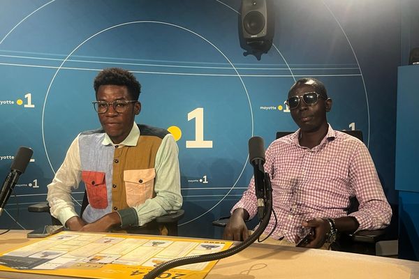 Izéré Hervé Mabamba, de nationalité rwandaise, et Sabimana Aster, Congolais, étaient les invités de Zakweli ce mardi 27 mars