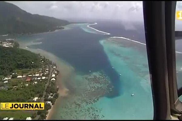 Moorea vue du ciel comme preuve d'amour !