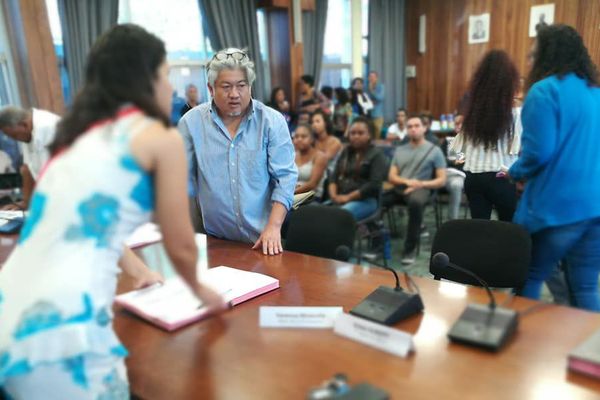 Signature contrats civiques 1-Possession