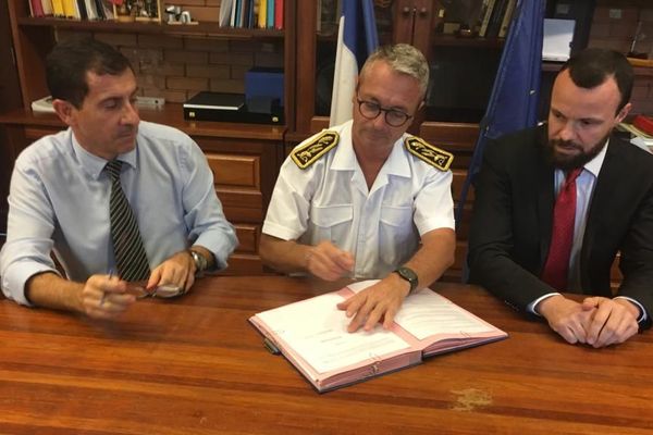 Signature de l'acte d'acquisition du terrain d'assiette de la future cité judiciaire