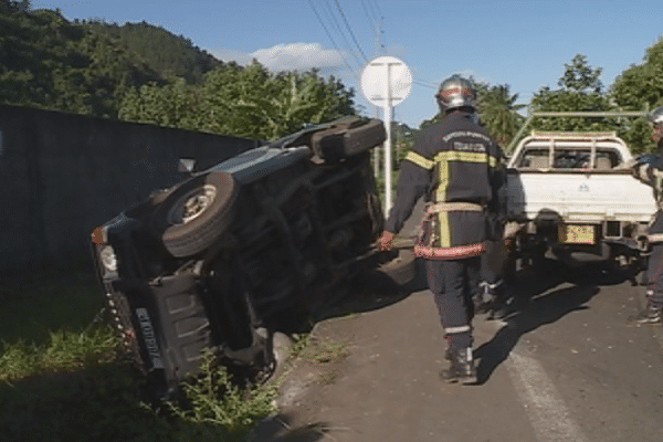 Accident entre deux 4x4 à Mataiea