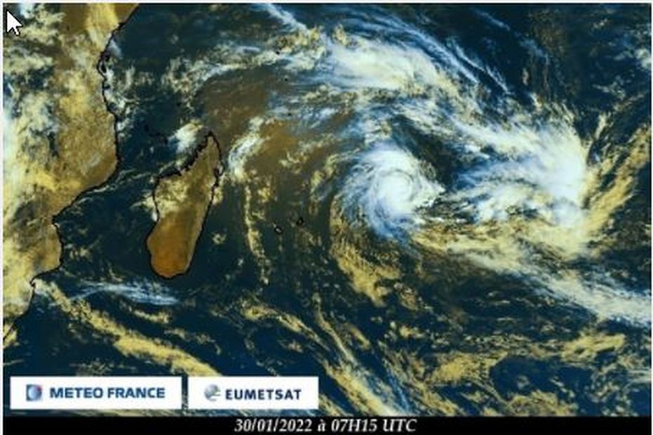 Cyclone Tropical "dangereux", Batsirai Au Plus Près De La Réunion ...