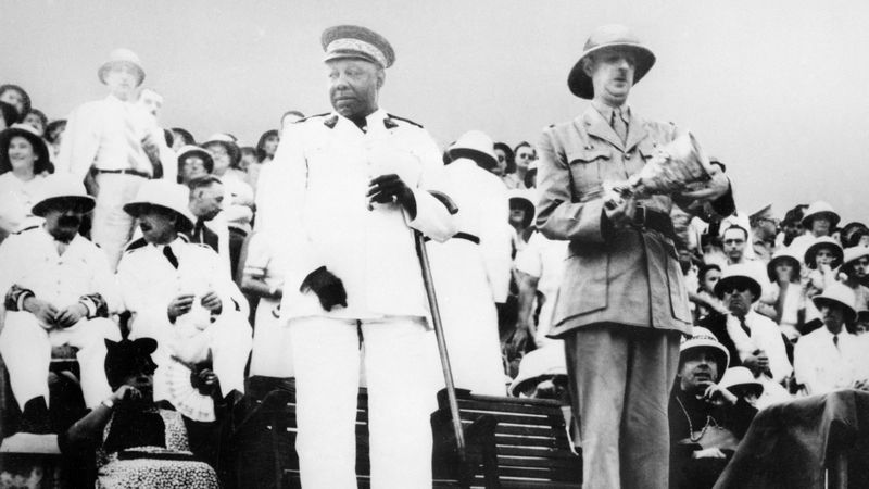 Félix Eboué et le général de Gaulle à Barazzaville en 1944