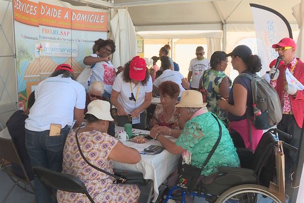 Salon des Seniors à la Ravine Blanche à Saint-Pierre