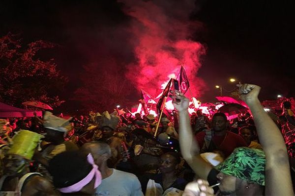 un grand vidé populaire a clôturé la manifestation