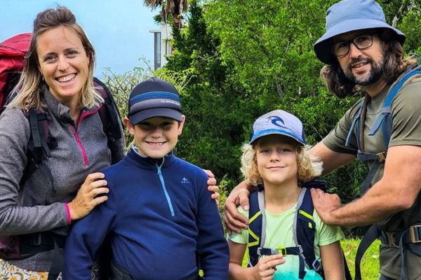 Le tour de La Réunion à pied, l’aventure de la famille d’Unienville, originaire de Maurice