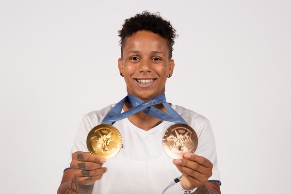 Amandine Buchard, double médaillée olympique aux JO de Paris annonce vouloir intégrer l'équipe de France de rugby à 7 pour les prochains Jeux