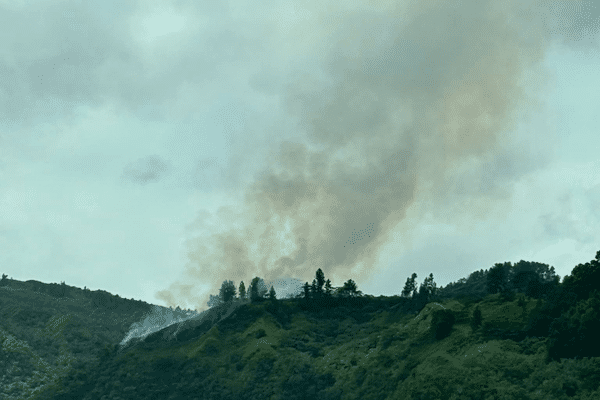 Incendie sur les hauteur de Pamatai