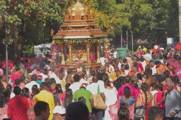 La communauté tamoule de Saint-André célèbre le dieu Mourouga à travers la fête du Cavadee