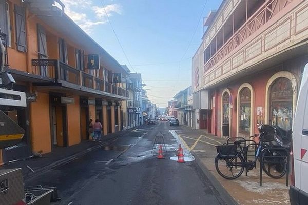 travaux canalisation rue Juliette Dodu Saint-Denis