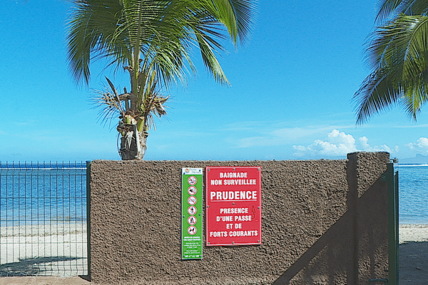 L'entrée de la plage Rohotu, située à Paea.