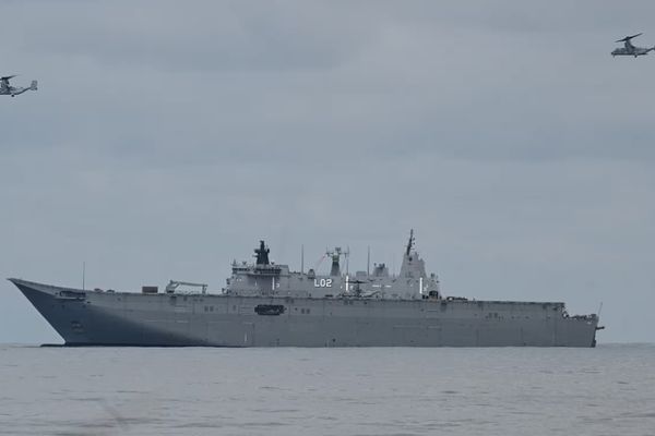 porte-avion américain au large des Philippines