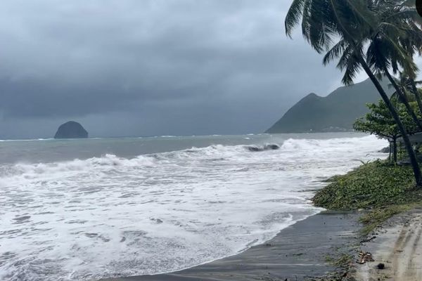 Diamant / plage / intempéries / Béryl / dégâts / trait de côte