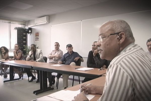 Universitaires sur le campus de Schoelcher (affaire Ceregmia)