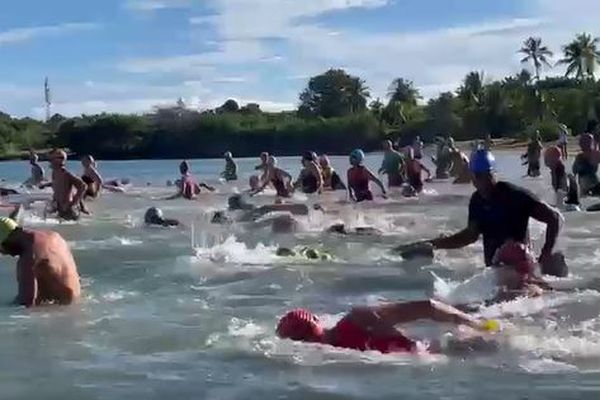 Du monde sur le plan d'eau de Vairai.