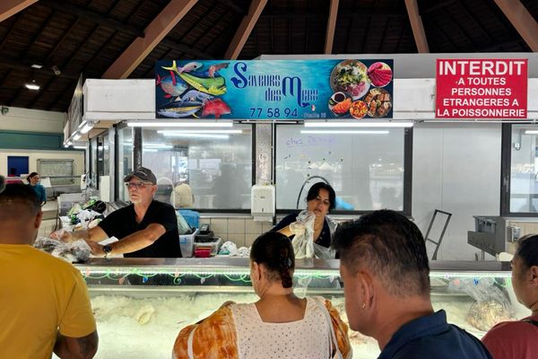 Les Calédoniens de retour au marché de Nouméa, ce jeudi 6 juin 2024.