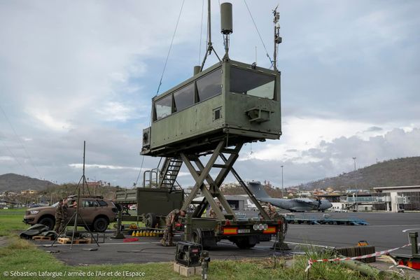 La vigie mobile déployée à l'aéroport de Mayotte à Petite-Terre pour fluidifier le trafic aérien