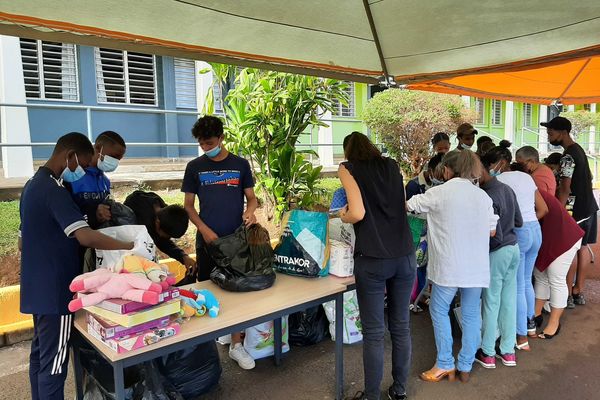 Les collégiens de Montgaillard préparent les dons pour les sinistrés