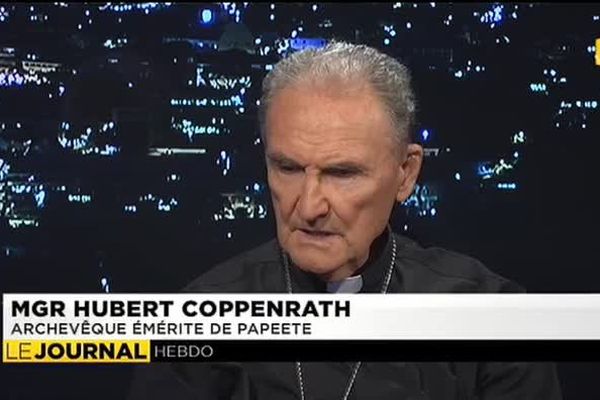 Monseigneur Hubert Coppenrath, archevêque émérite de Papeete était l'invité du journal du dimanche 11 janvier 2015.