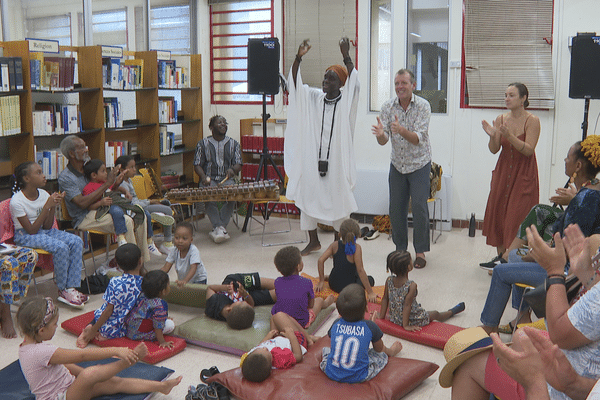 Les participants à "l'heure du conte".