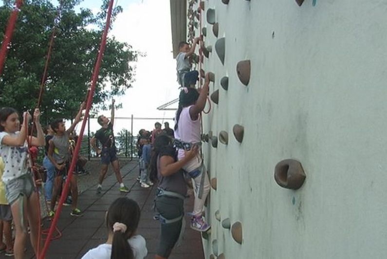 Duel Pour Tous Le Sport Pour 250 Enfants Handicapés Et