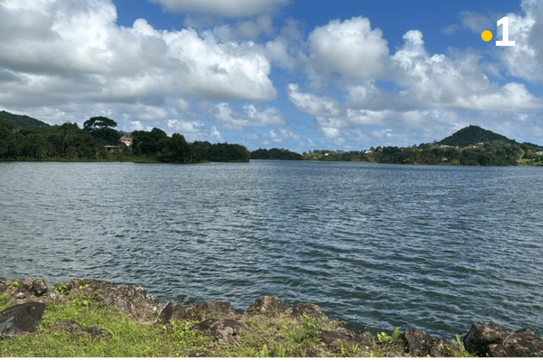 Le barrage de la Manzo en Martinique.