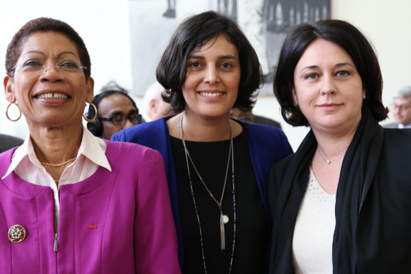 Les ministres George Pau-Langevin, Myriam El Khomri et Sylvia Pinel, jeudi 26 mars 2015, à Paris, après la signature du "plan logement Outre-mer".