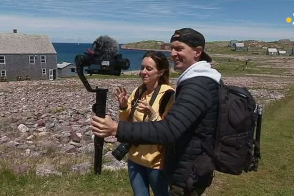 Le duo Alex & MJ en tournage à l'île aux Marins