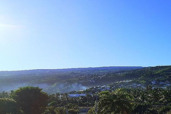 ciel bleu sur Saint-Paul 1er avril 2020