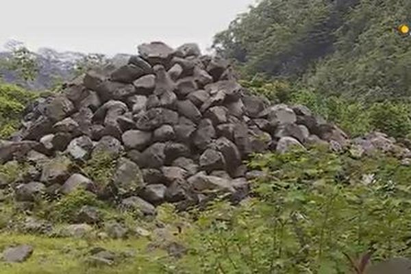 Extraction de roches du lit des rivières