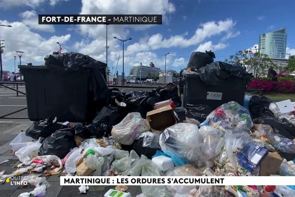 Les ordures s'accumulent dans les rues de Fort-de-France