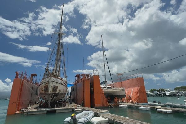 Construit en 1939, le voilier Le Labora est actuellement rénové sur un chantier à Carénage. Près de 30 000 euros de travaux pour une seconde jeunesse.