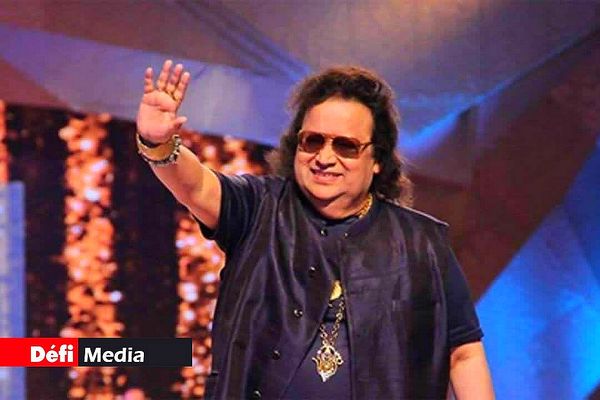 Bappi Lahiri est décédé, ce mardi 15 février 2022, à 69 ans. La star de la chanson était surnommée : disco King Bollywood