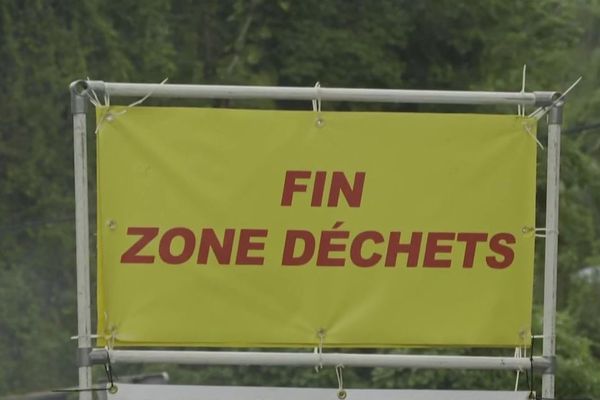 Sur chaque étapele du Tour cycliste, des zones de délestage sont prévues ; des secteurs où le ramassage des déchets est prévu.