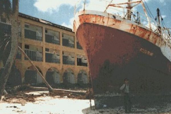 Archives d'Outre-mer - Ouragan Luis à Saint-Martin et Saint-Barthélémy en 1995