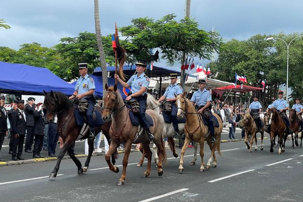Défilé 14-Juillet 2022 Nouméa PSIG gendarmerie à cheval