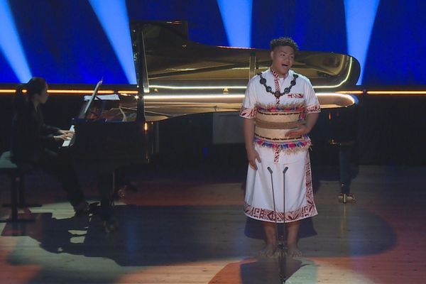 Keyvan Liufau Bui Ngoc finaliste du concours "Voix des Outre-mer", à Paris.