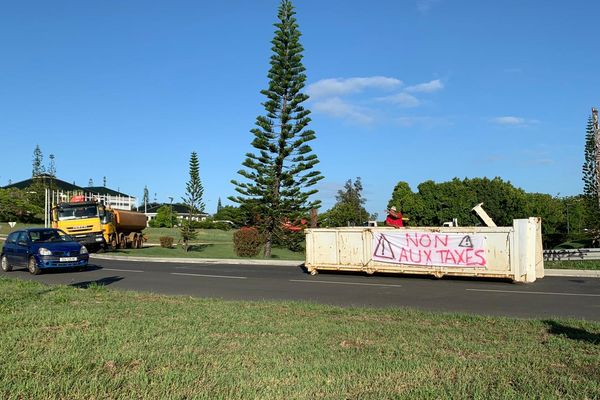 Mouvement d'opposition à la taxe sur l'équilibre tarifaire à Koné