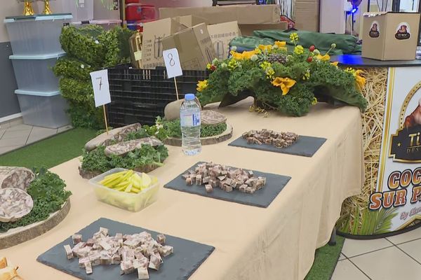 Concours de fromage de tête à la Plaine-des-Palmistes